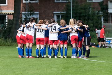 Bild 19 - wBJ Hamburger SV - Holstein Kiel : Ergebnis: 2:0